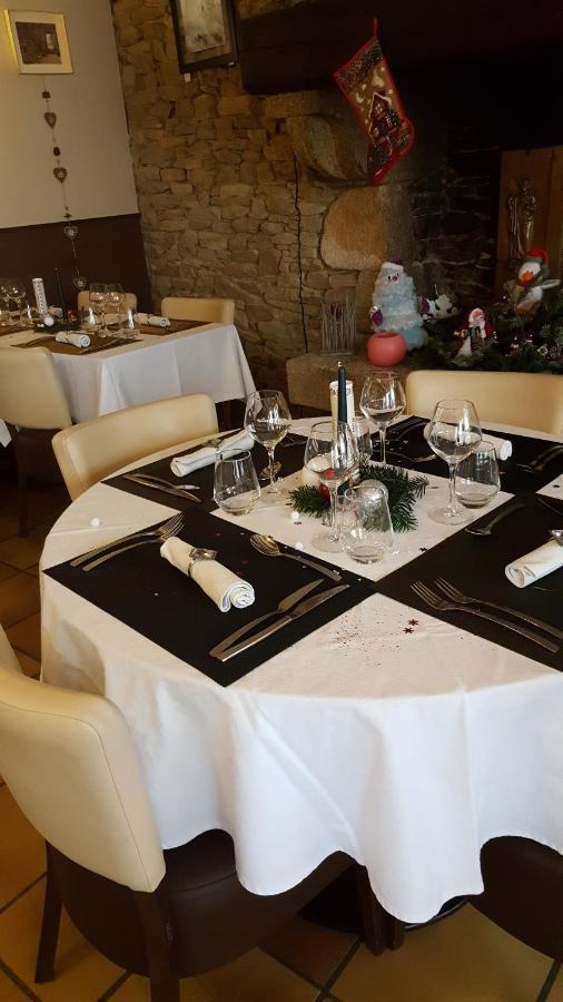 La Croix Blanche Hotel Pluvigner Kültér fotó